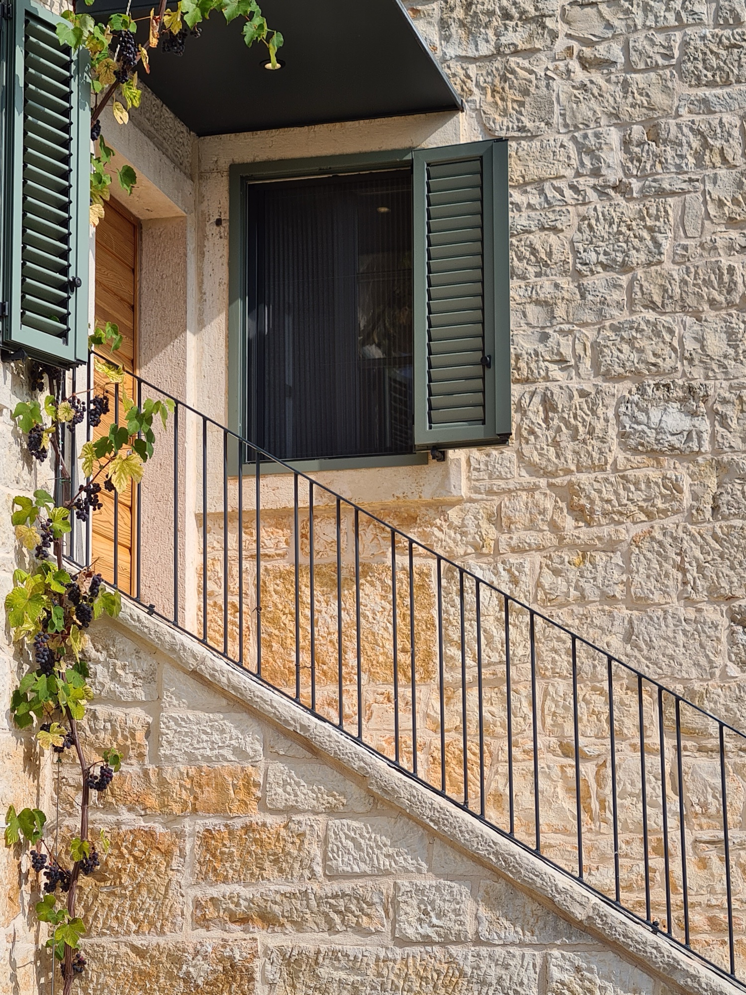 Villa Qualia stone facade